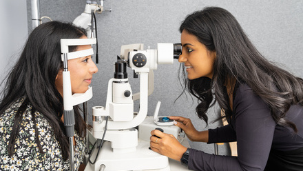 eye test, two women